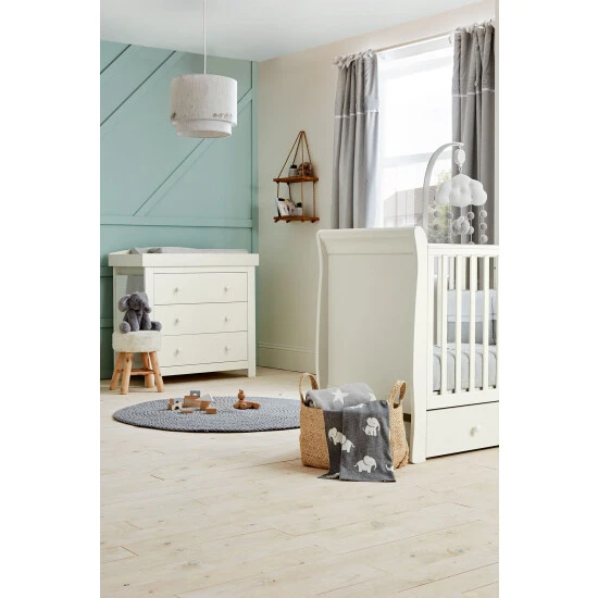 Mamas & Papas White Mia 2 Piece Furniture Cot Set 3 Mamas & Papas White Mia 2 Piece Furniture Cot Set
