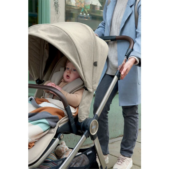 Mamas & Papas Brown Strada Pebble Natural Pushchair 4 Mamas & Papas Brown Strada Pebble Natural Pushchair - Image 2
